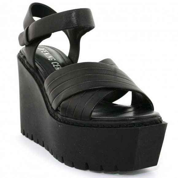 LAST CHANCE Opening Ceremony platforms - Picture 1 of 2